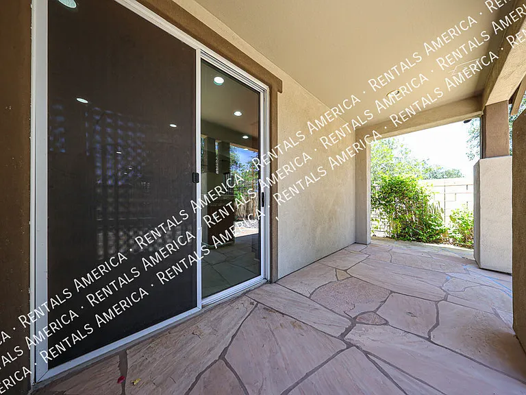 1081 N Mason Dr — Photo 42