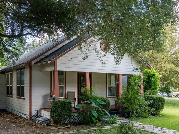 111 McPhail St, Tomball, TX 77375