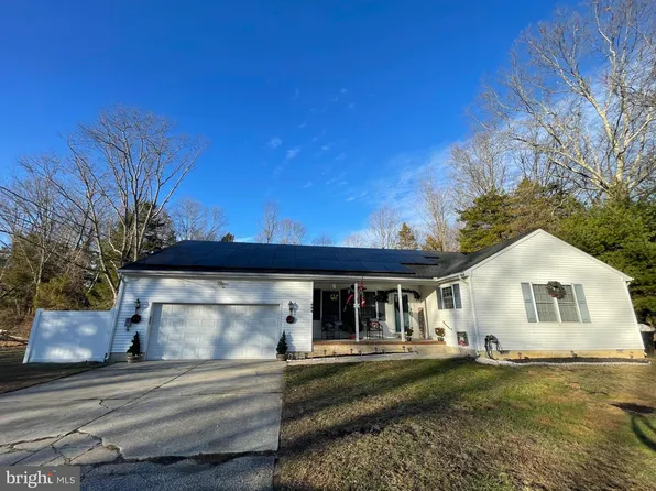 694 5th St, Atco, NJ 08004