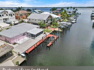 2733 Bruce St, Matlacha, FL 33993