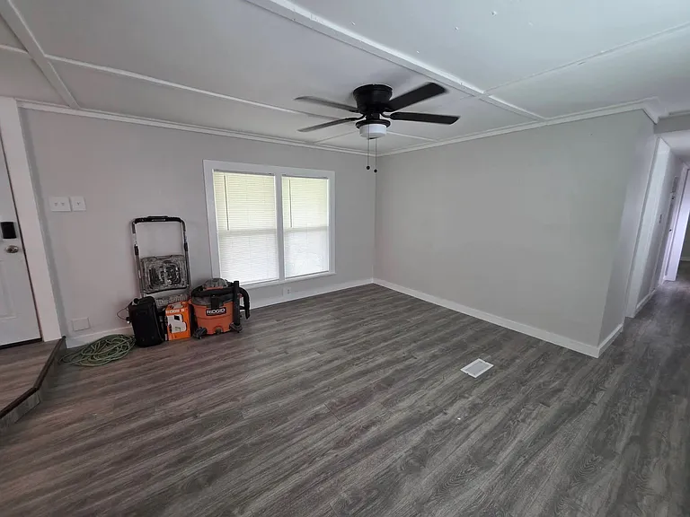824 Huron Dr — Photo 4