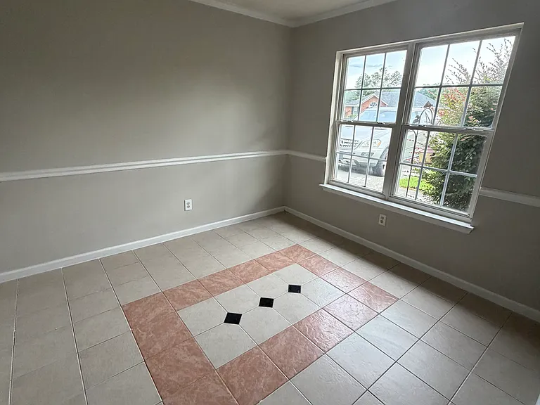 2208 Altman Way — Photo 9