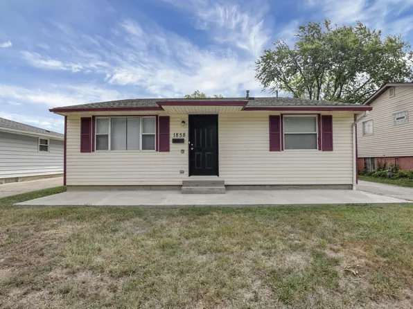 1858 Somerset Ct E, Columbus, OH 43227