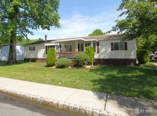 6 Emerson Rd, North Brunswick, NJ 08902