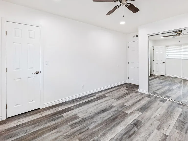 7542 Volga Dr — Photo 9
