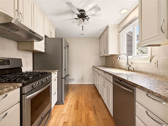 4th image of 1733 Kirk Rd S