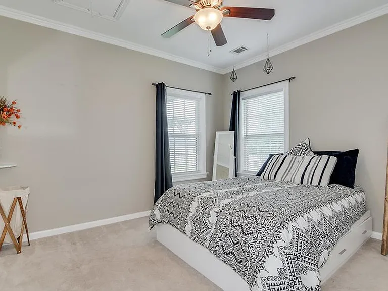 800 Shirez Dr — Photo 8