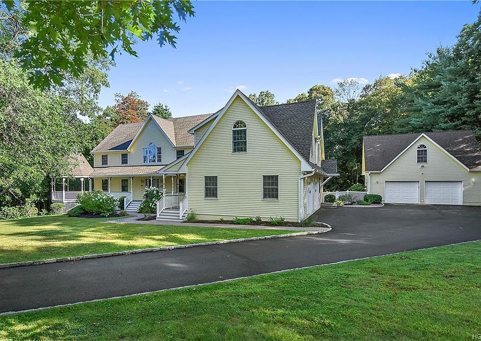 1st image of 16 Meola Dr
