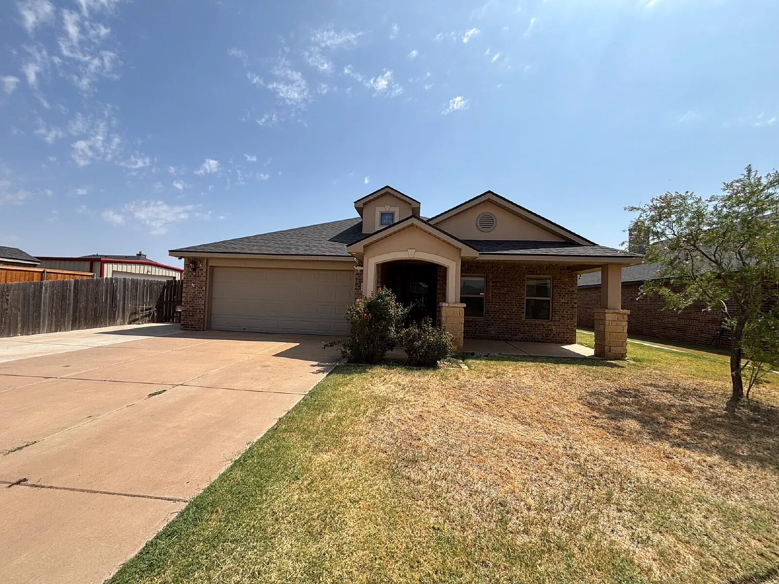 4 bed, 2.0 bath, 2043 sqft, $2,300 — Photo 1
