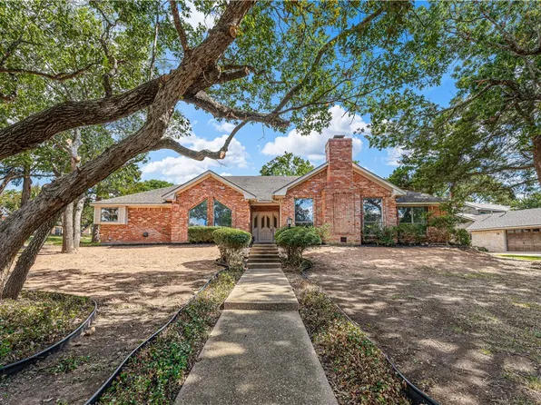 10027 Stony Point Dr, Woodway, TX 76712