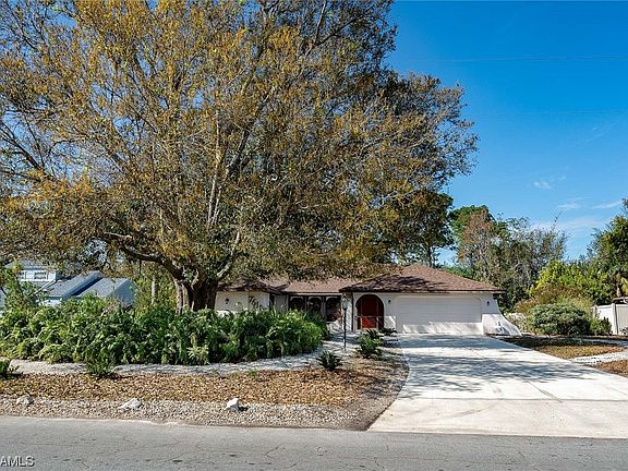 2nd image of 7611 Tania Ln