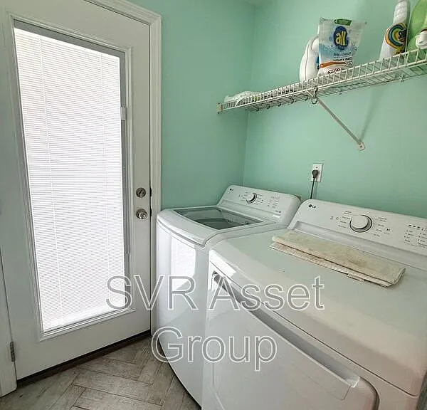 8997 Adams Walk Dr — Photo 8