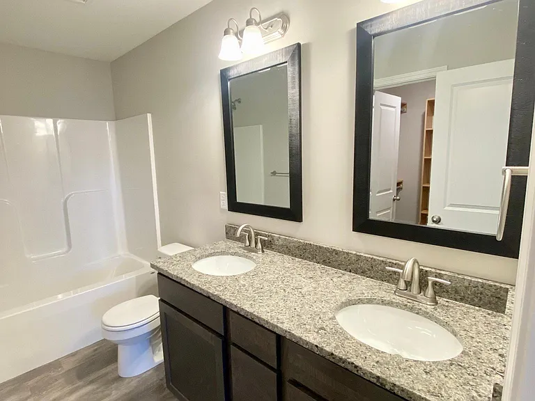 5321 N Toben Ct — Photo 8