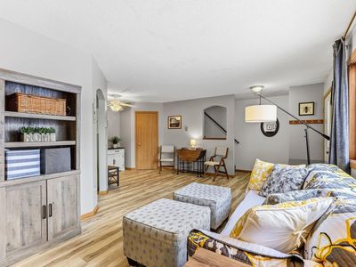 46 E 13th St, Waconia, MN, 55387