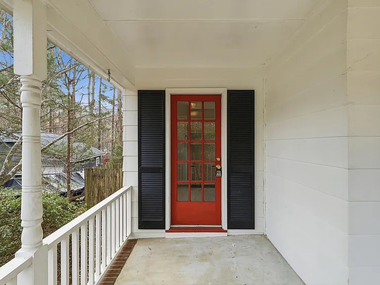 135 Sycamore St — Photo 4