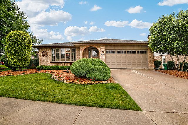 1st image of 9130 Oakwood Dr