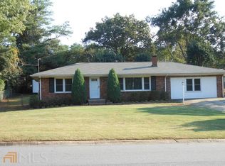 455 Maxwell Rd, Roswell, GA 30075