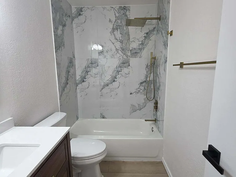 2307 N Lincoln Ave — Photo 15