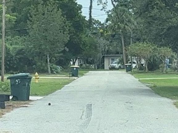 Exterior Neighborhood (street photo)