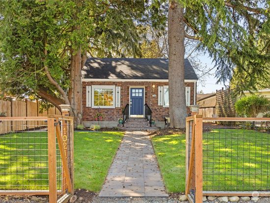 10213 38th Avenue SW, Seattle, WA 98146