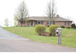 59 Meadow Ln, Pottstown, PA 19465