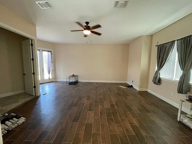 143 Native Pecan — Photo 31