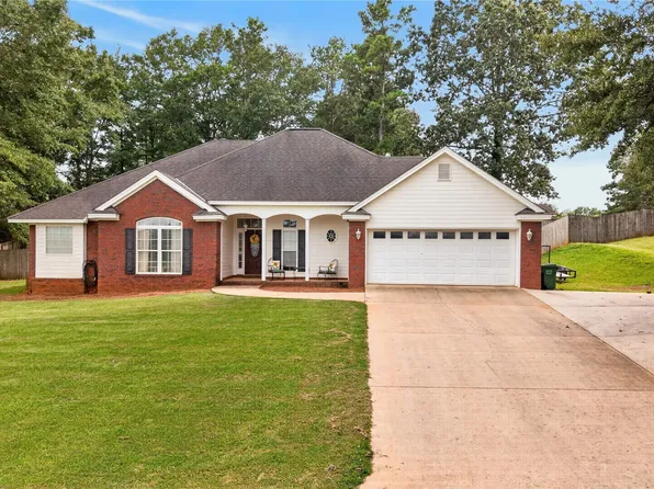 93 Clover Hill Dr, Greenville, AL 36037