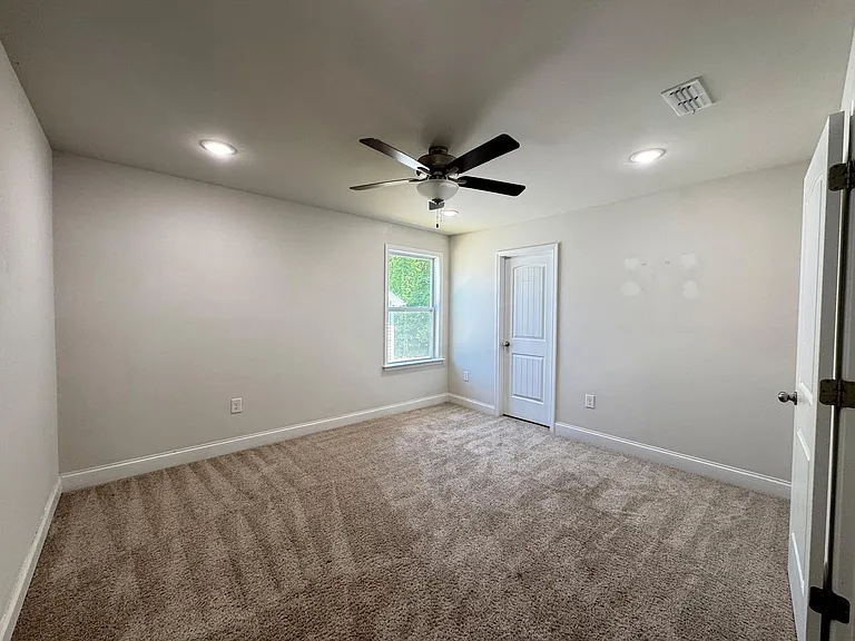 229 Karlov Rd — Photo 7