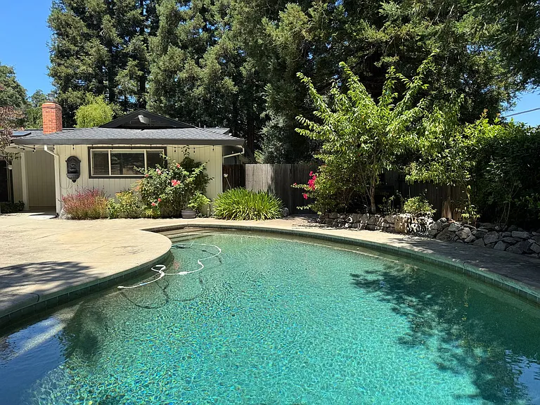 1 Kirkcrest Ct — Photo 36