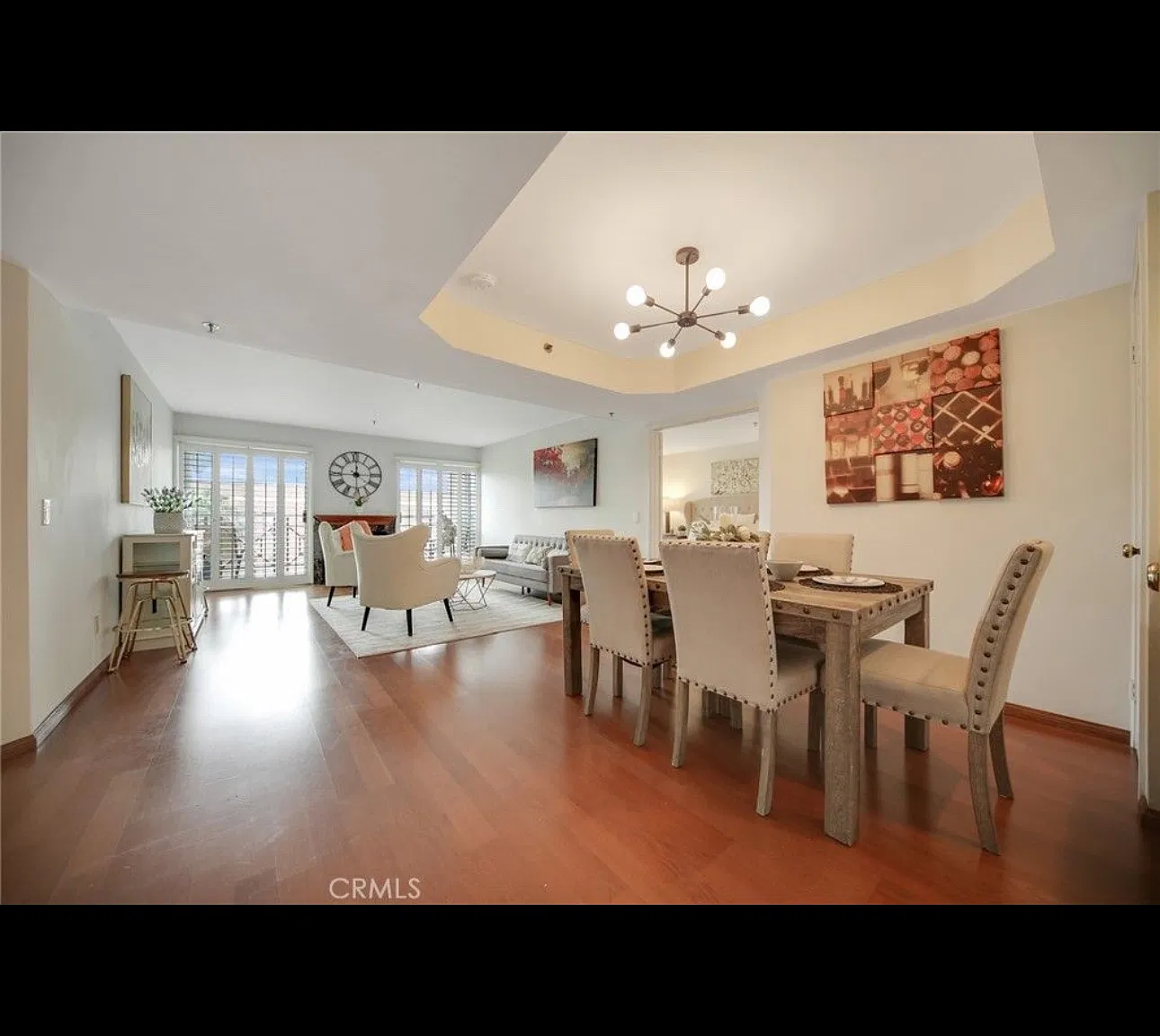 801 Pine Ave — Photo 2