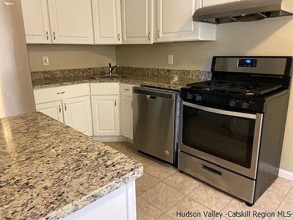 3rd image of 112 Sterling Pl