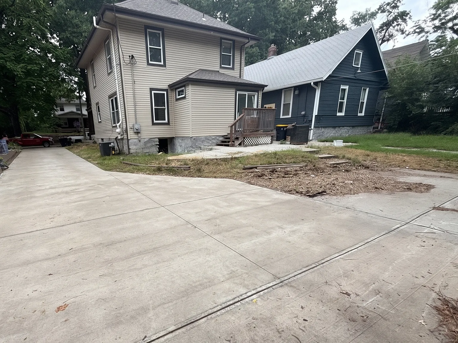 3 bed, 2010 sqft, $1,799 — Photo 2
