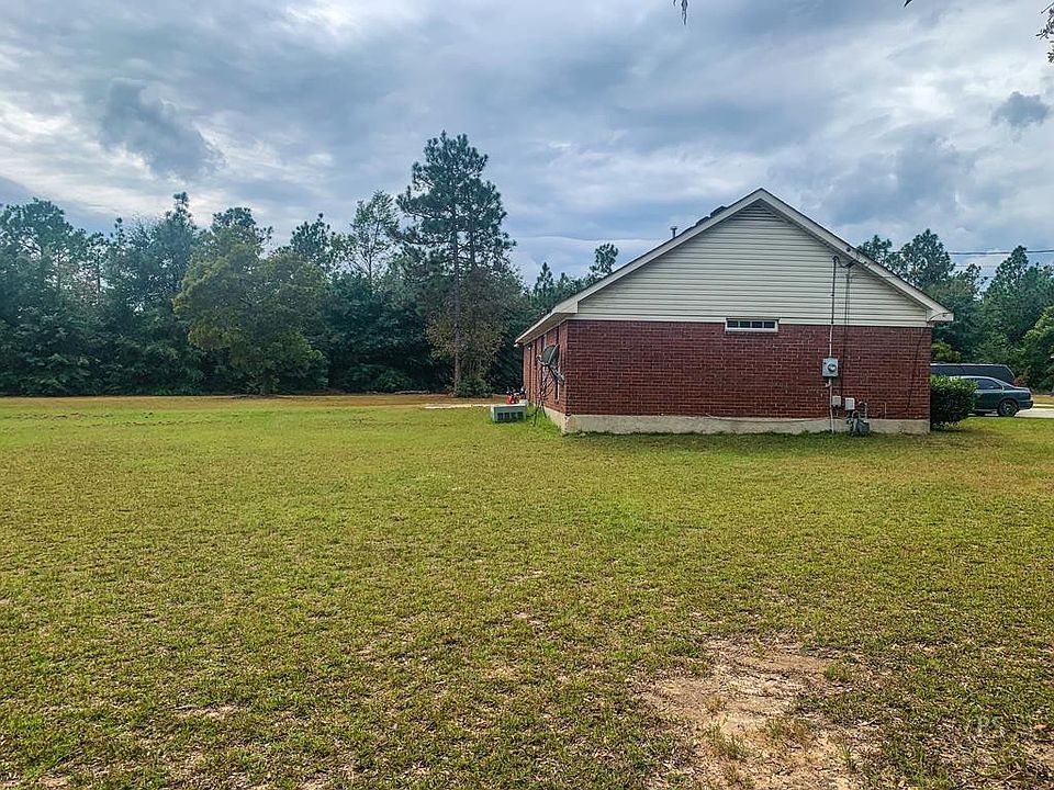 2nd image of 2128A Faircrest Avenue