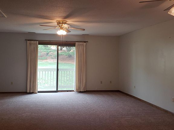 3rd image of 1304 Summer Hill Dr Floor 2
