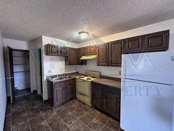 3rd image of 702 Downey St Unit 5