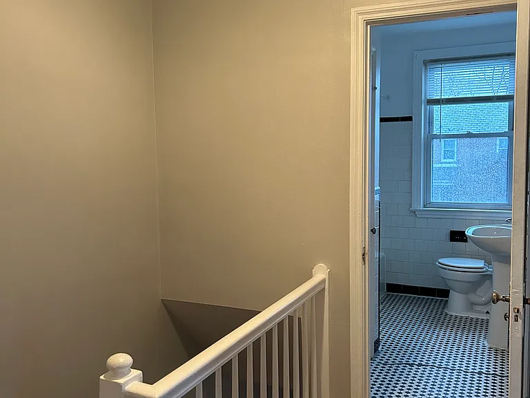 2907 Glendale Ave — Photo 16