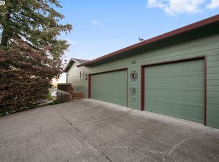 3211 NW Ivy Ln, Camas, WA 98607