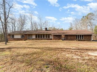 2694 Lockwood Dr, Winston Salem, NC 27103