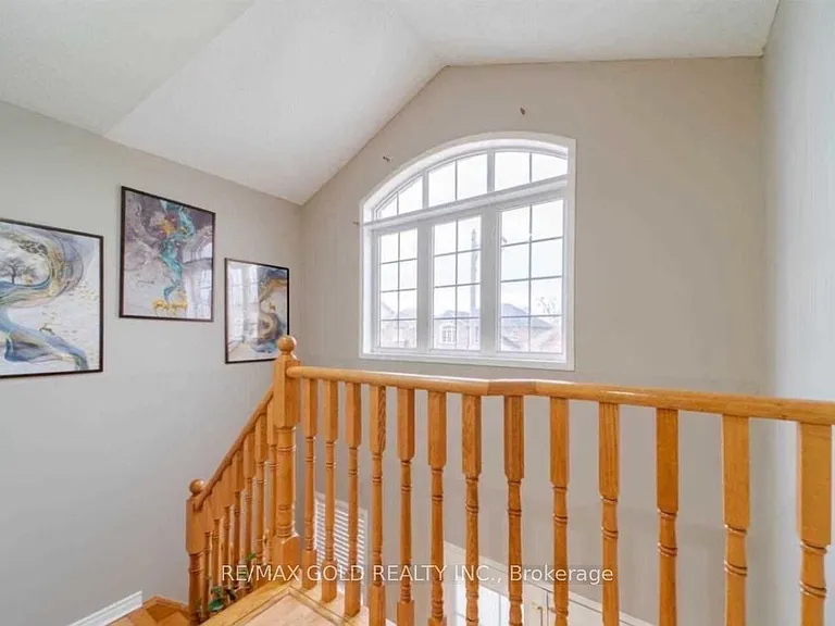 15 Sedgewick Cir — Photo 7