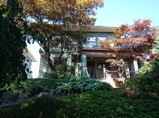 717 18th Ave E, Seattle, WA 98112