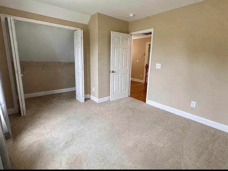 10 Charleston Ct — Photo 26