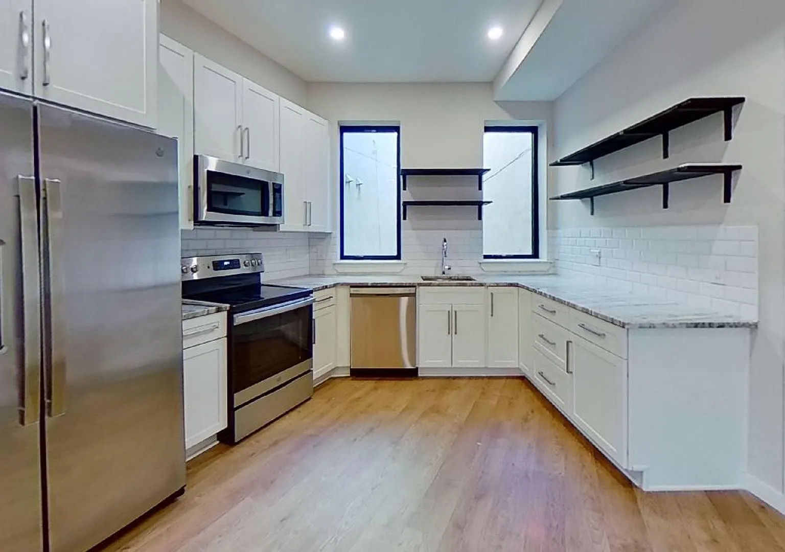 3859 Lancaster Avenue — Photo 2