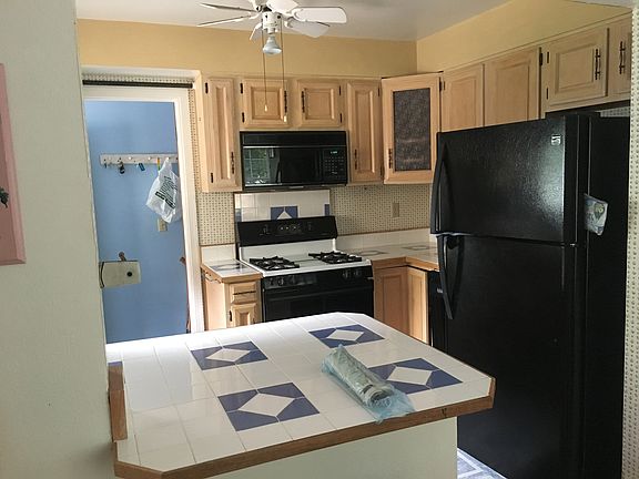 5th image of 2652 Lake Shore Dr