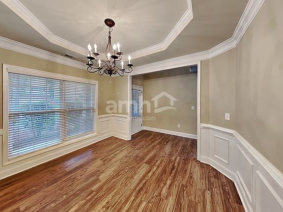 5th image of 531 Crestmont Ln