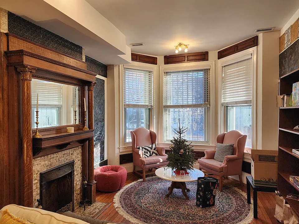 Furnished first floor