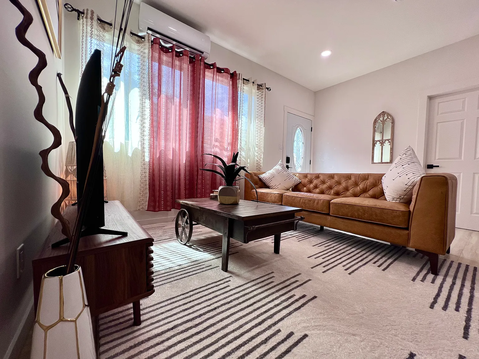2 bed, 800 sqft, $3,900 — Photo 2