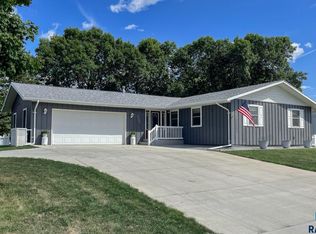 4200 S Cliff Ave, Sioux Falls, SD 57103