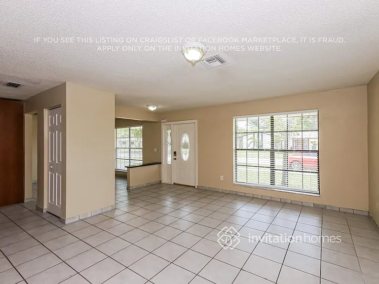 5131 SW 101st Ter — Photo 4