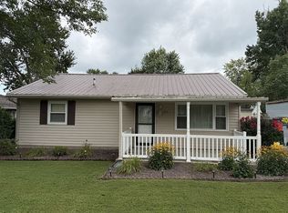 326 N Indiana St, Olney, IL 62450