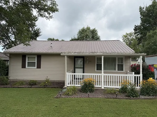 326 N Indiana St, Olney, IL 62450